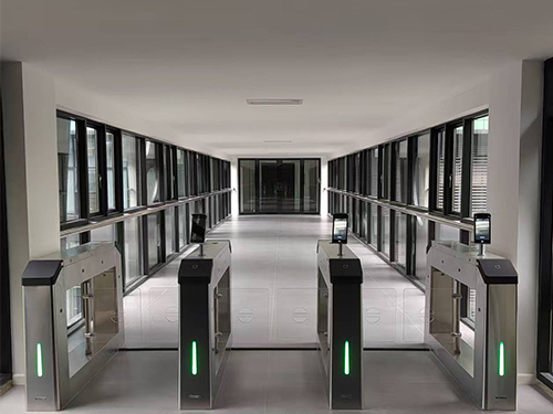 湖南华瓷股份华瓷汇人脸识别通道闸